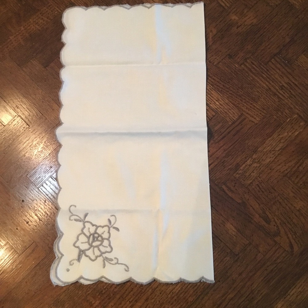 Gray Embroidered Cream Dinner Napkins - Picture 3 of 3